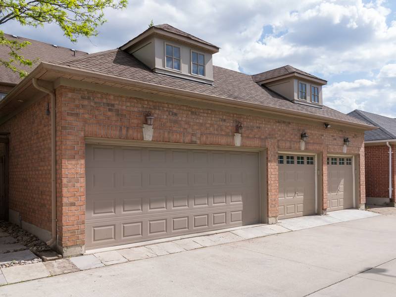 Why Do We Recommend Cement for Garage Floors?