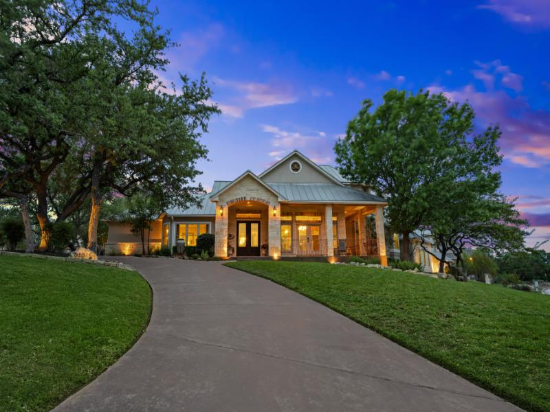 Is There a Reason to Get a Concrete Driveway in Farmington Hills, MI?